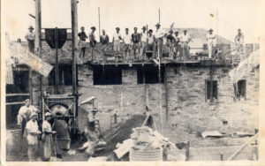 Historical image of building the Manly Hotel
